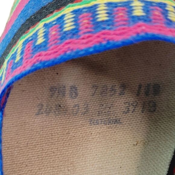 Lands' End Multi Color Striped Wedge Heel Pointed Toe Espadrille Shoes Size 9 - Picture 6 of 6